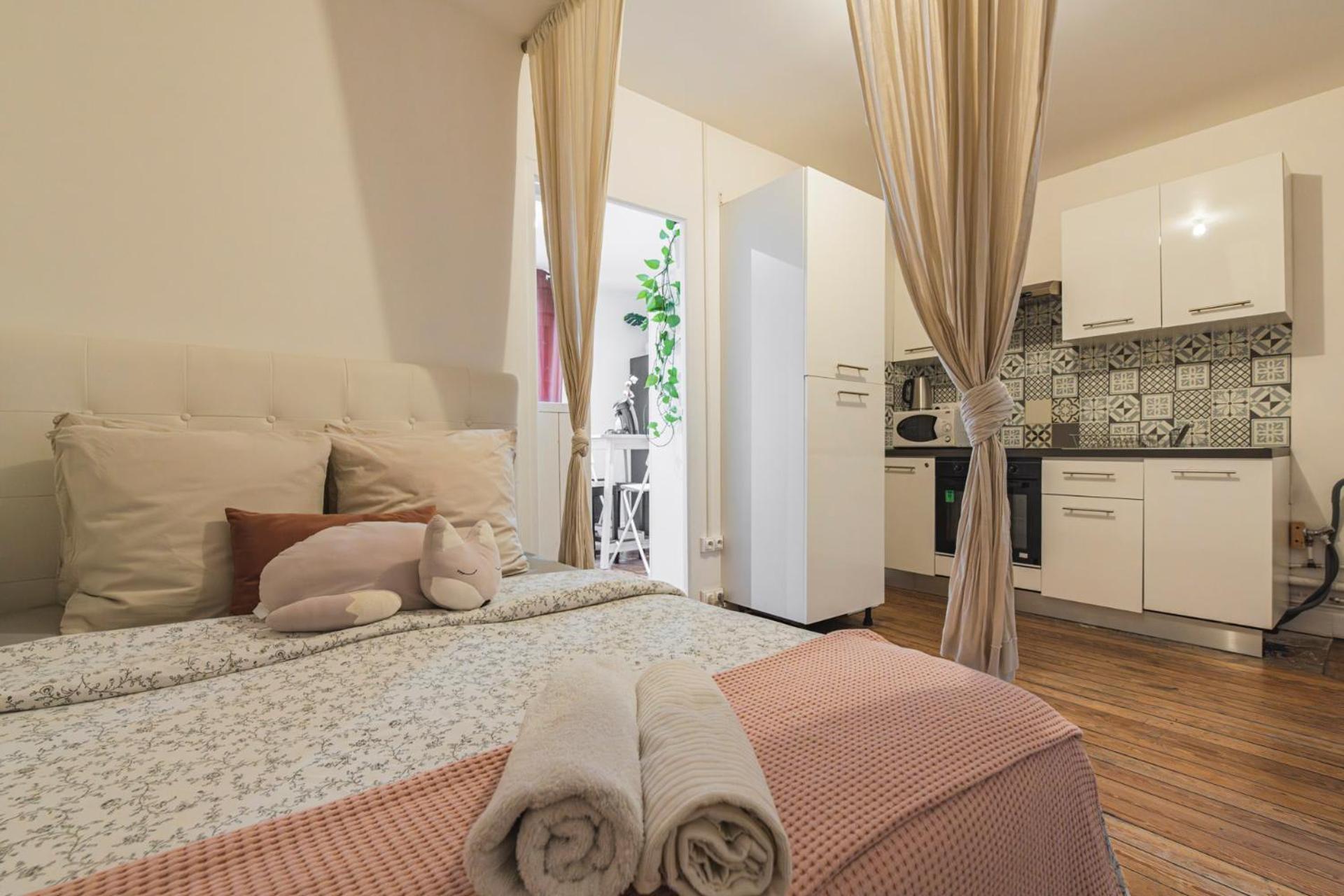 Appartement Cosy Proche Cathedrale Reims Exterior photo